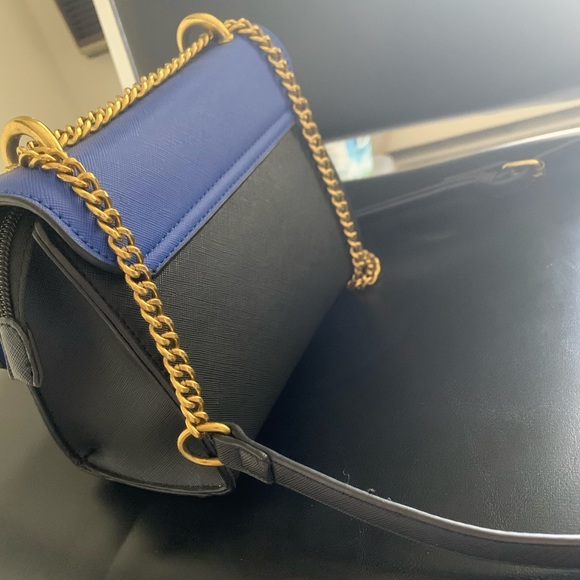 Crossbody bag - Picture 7 of 8